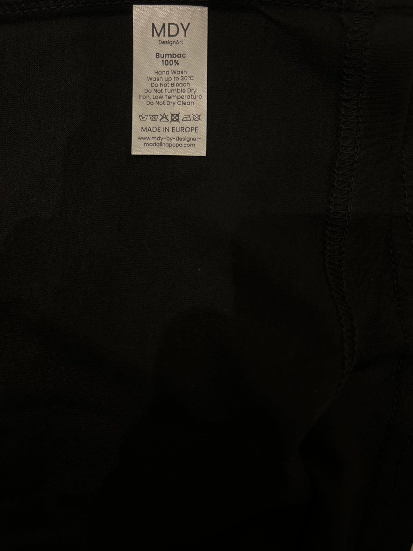 T-Shirt Black With Heart